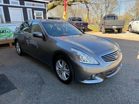 Used 2012 INFINITI G37 x Sedan w/ Premium Pkg image 4