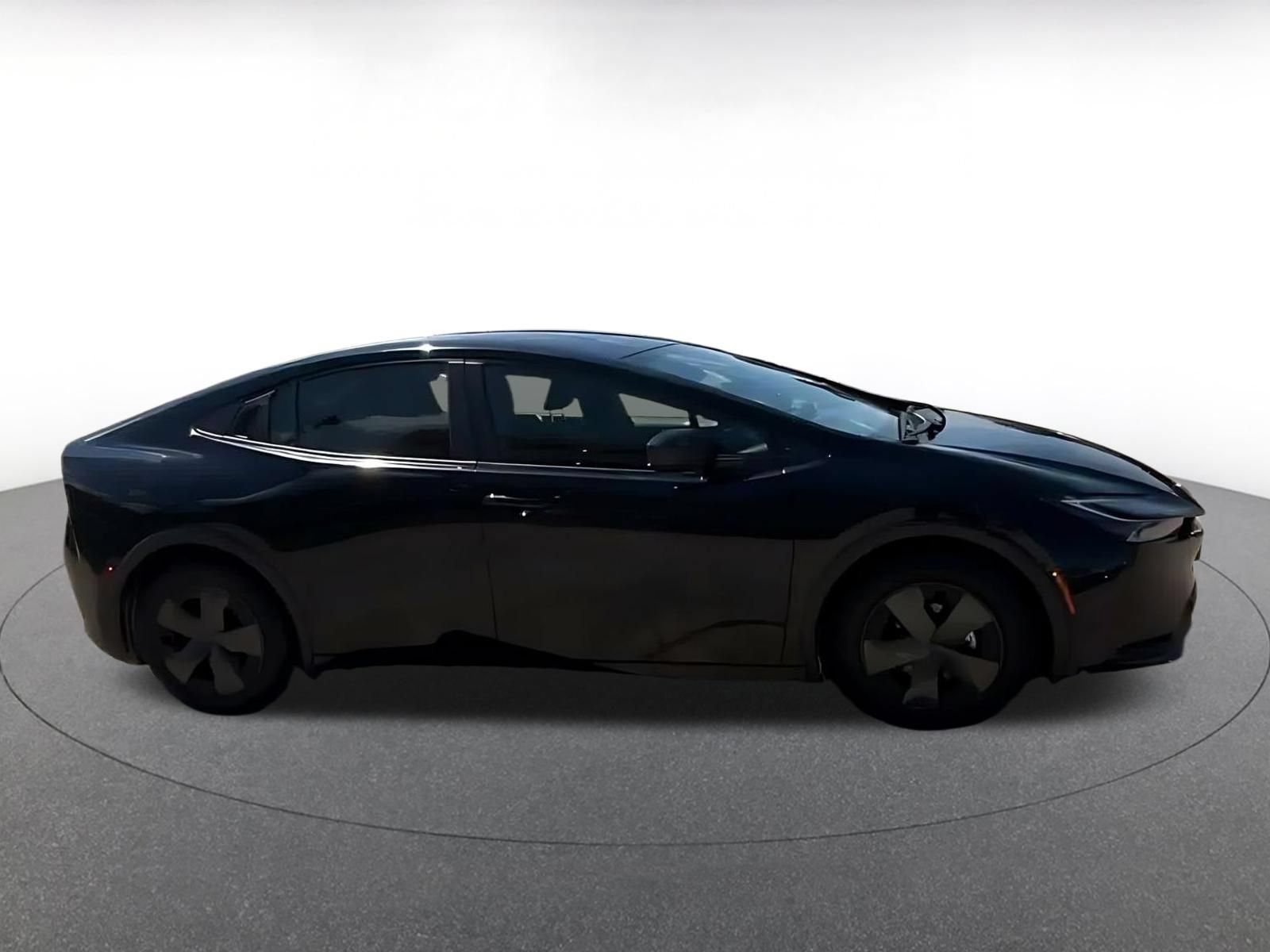 Used 2024 Toyota Prius LE FWD image 15
