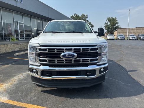 Used 2025 Ford F250 XLT AWD/4WD image 5