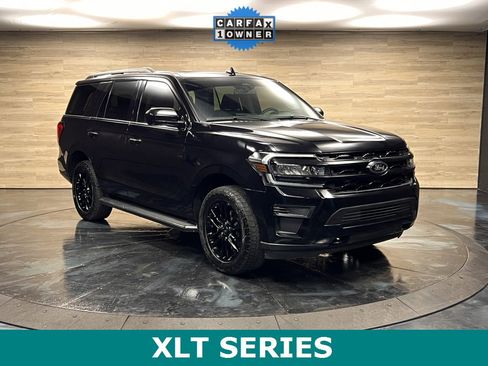 Used 2023 Ford Expedition XLT image 1