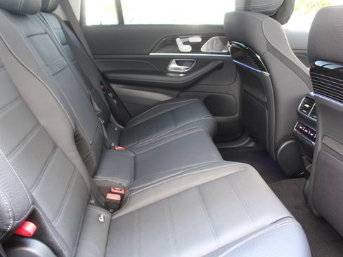 Used 2026 Mercedes-Benz GLS 450 GLS 450 image 21