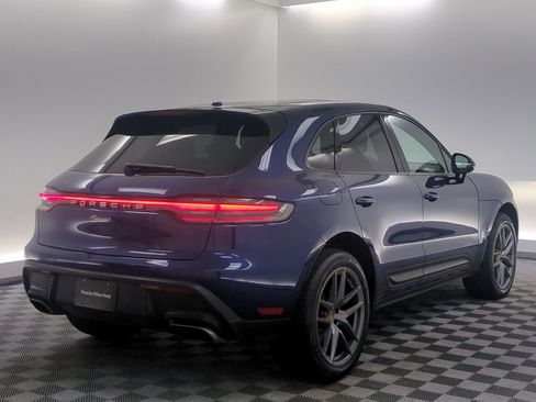 Certified 2022 Porsche Macan AWD/4WD image 9