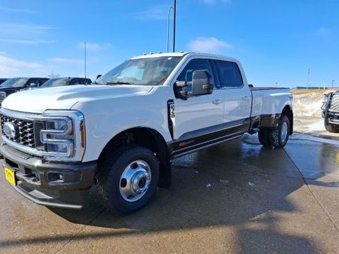 Used 2025 Ford F350 King Ranch image 3