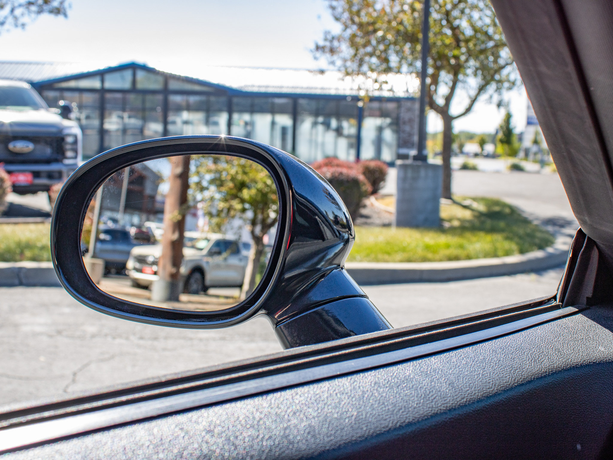 Used 2014 Dodge Challenger R/T RWD image 19