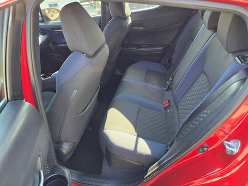 Used 2021 Toyota C-HR XLE image 16