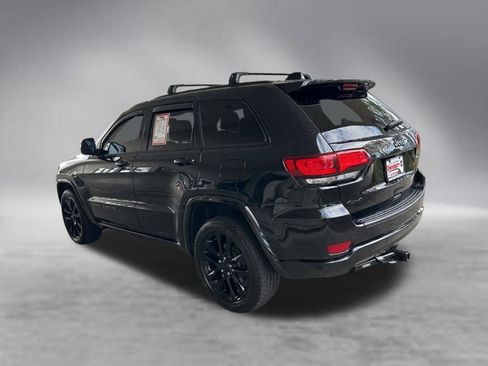 Used 2019 Jeep Grand Cherokee Altitude AWD/4WD image 4