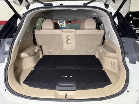 Used 2016 Nissan Rogue SL image 17