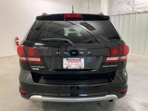Used 2017 Dodge Journey Crossroad w/ Popular Equipment Group FWD image 24