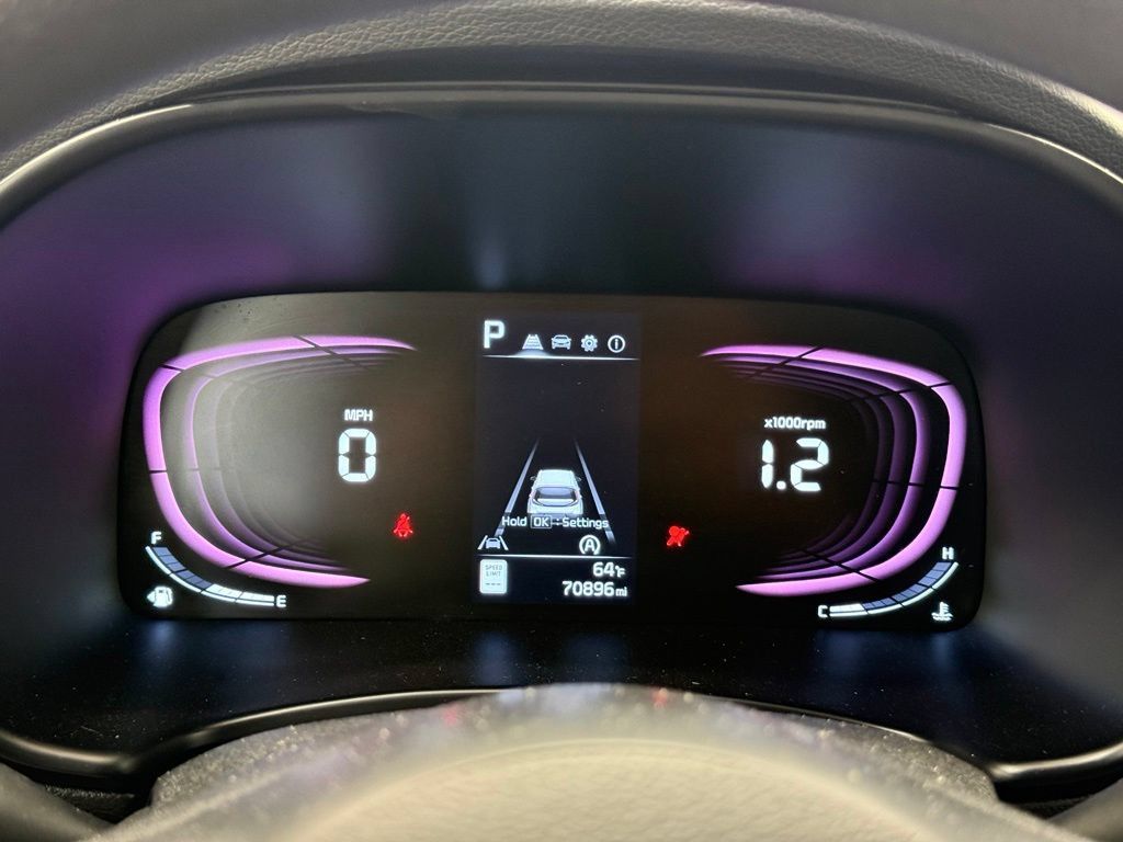 Used 2023 Kia Soul LX w/ LX Technology Package FWD image 30