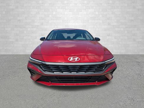 Used 2025 Hyundai Elantra Sport FWD image 6