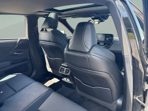 Used 2022 Lexus ES 350 F Sport w/ Accessory Package 2 FWD image 24