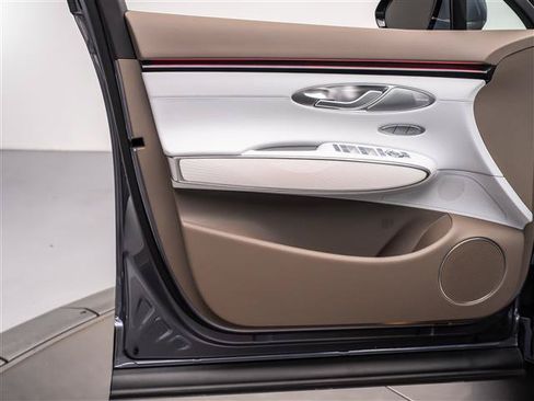 New 2026 Genesis GV70 2.5T Advanced AWD/4WD image 28