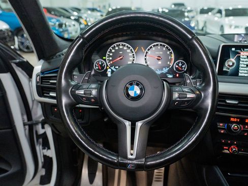 Used 2015 BMW X5 M image 35