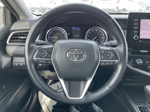 Used 2022 Toyota Camry LE image 18