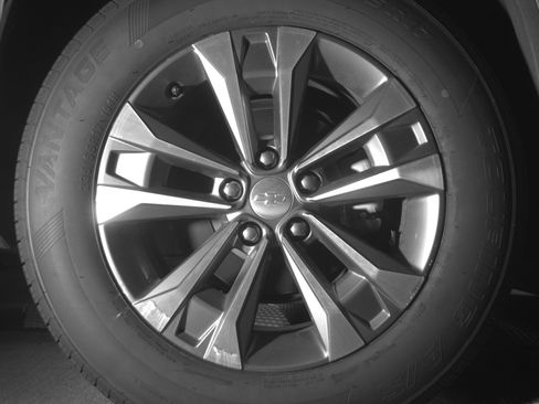 Used 2025 Chevrolet Equinox LT FWD image 15