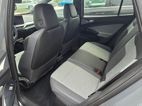 Used 2024 Volkswagen ID.4 2WD image 12