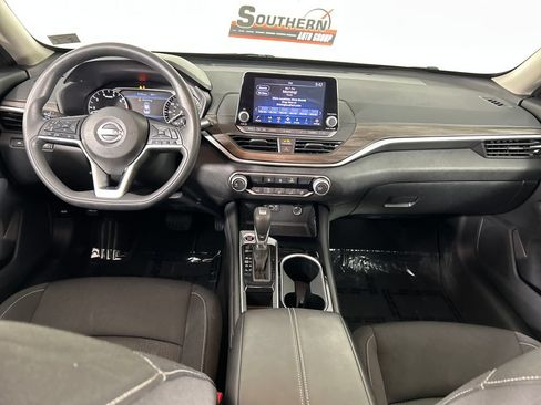Used 2023 Nissan Altima 2.5 SV FWD image 18