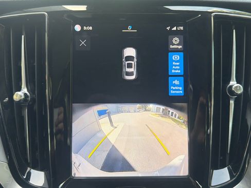 Used 2025 Volvo S60 B5 Core FWD image 33
