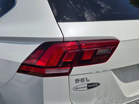 Used 2024 Volkswagen Tiguan SEL R-Line AWD/4WD image 10