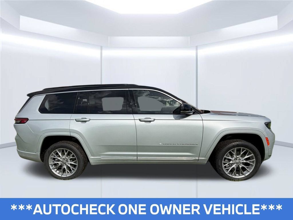 Used 2024 Jeep Grand Cherokee L Summit AWD/4WD image 2