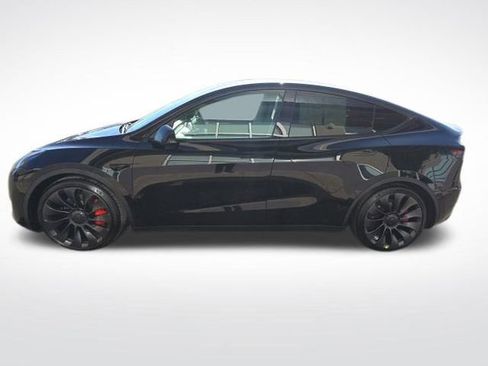 Used 2023 Tesla Model Y Long Range image 5
