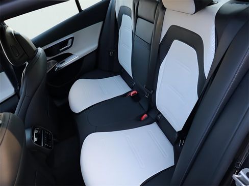 New 2026 Mercedes-Benz E 53 AMG e 4MATIC Sedan image 23