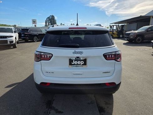 New 2026 Jeep Compass Latitude image 6