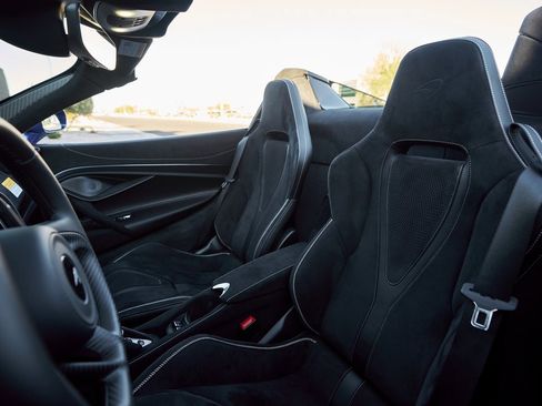 Used 2026 McLaren 750S Spider image 43