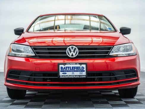 Used 2015 Volkswagen Jetta S FWD image 2