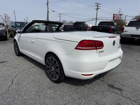 Used 2014 Volkswagen Eos image 11