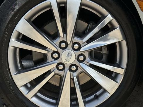 Used 2024 Cadillac XT5 Premium Luxury image 12