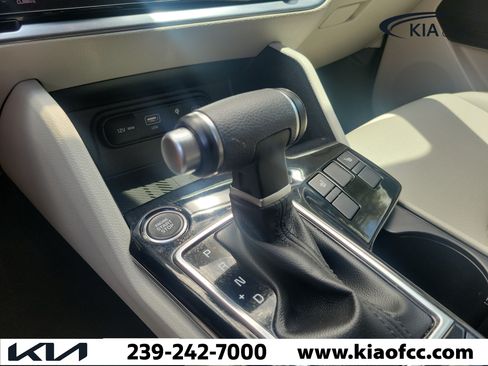 Certified 2025 Kia Sportage EX FWD image 29