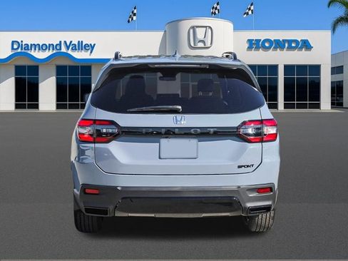 New 2026 Honda Pilot Sport image 3