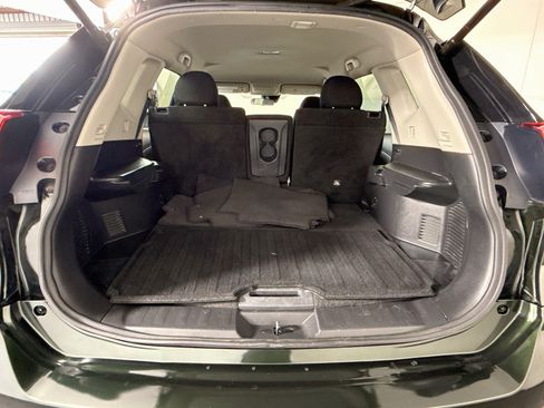 Used 2020 Nissan Rogue SV AWD/4WD image 35