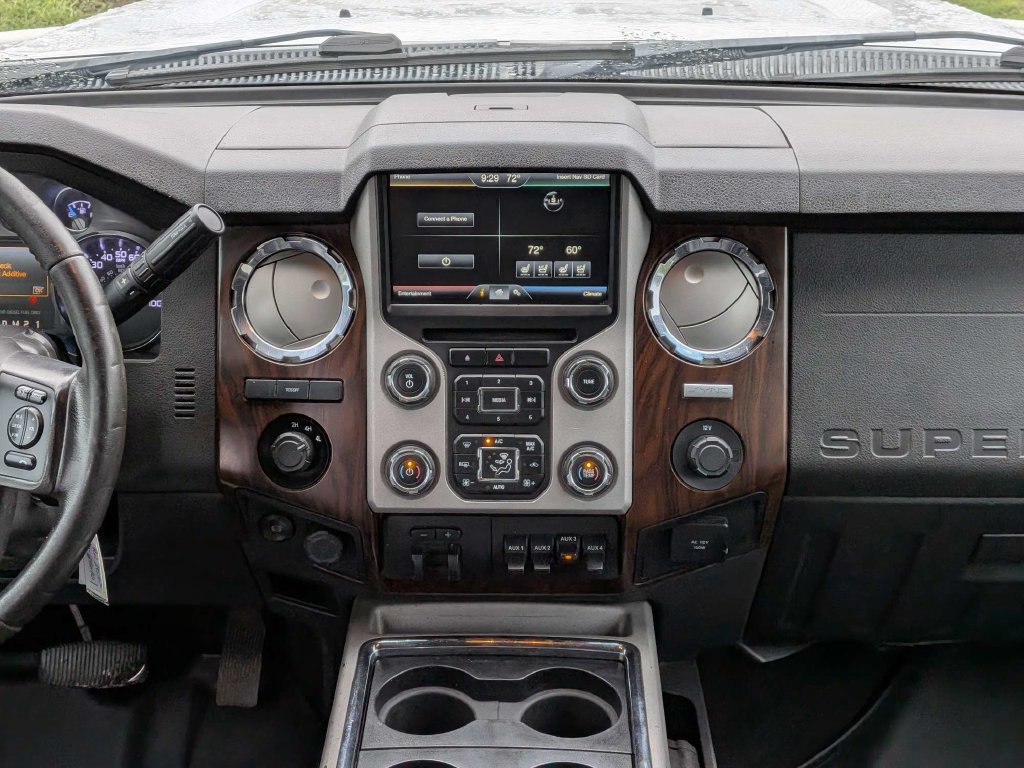 Used 2016 Ford F350 Lariat w/ Lariat Interior Package AWD/4WD image 14