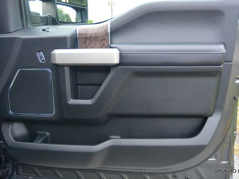 Used 2019 Ford F250 Lariat w/ Lariat Ultimate Package image 8