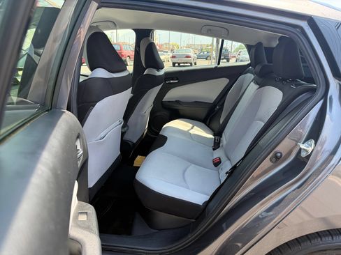 Used 2022 Toyota Prius LE FWD image 23