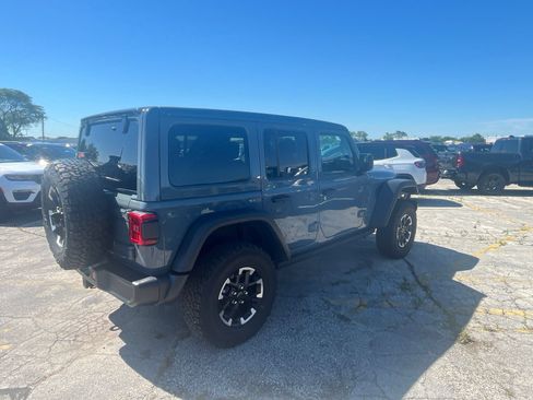 Used 2025 Jeep Wrangler Unlimited Rubicon 4xe w/ Convenience Group AWD/4WD image 6