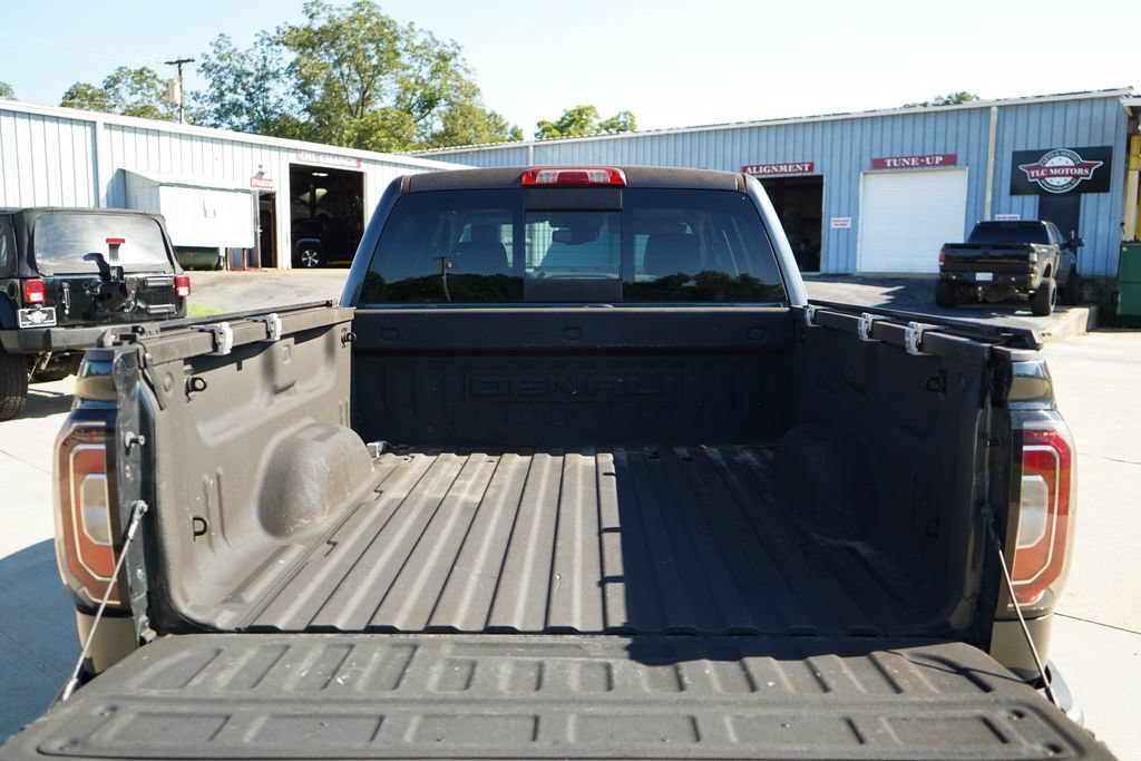 Used 2018 GMC Sierra 1500 Denali w/ Denali Ultimate Package AWD/4WD image 16