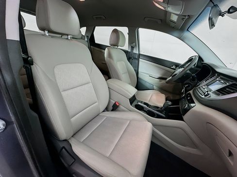 Used 2018 Hyundai Tucson SE image 28
