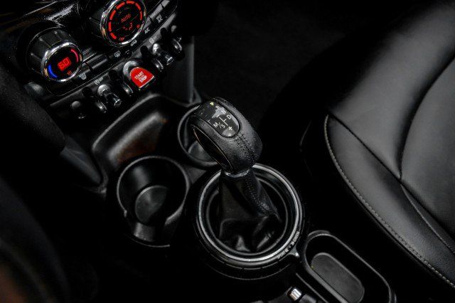 Used 2016 MINI Cooper 4-Door Hardtop FWD image 22