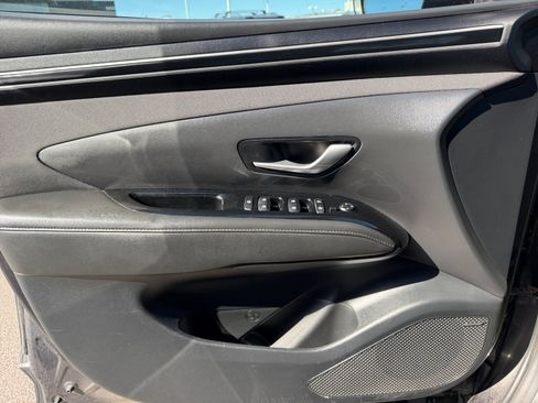 Used 2022 Hyundai Tucson SEL w/ Convenience + Premium Package FWD image 13