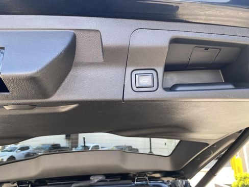 Used 2019 GMC Acadia SLT AWD/4WD image 32