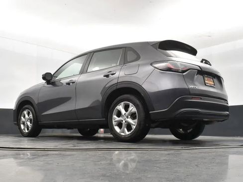 Used 2025 Honda HR-V LX image 12