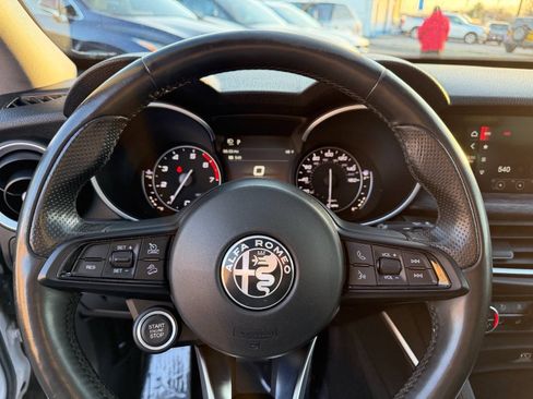 Used 2020 Alfa Romeo Stelvio AWD w/ Cold Weather Package image 16