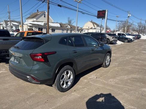 New 2026 Chevrolet Trax LS image 5