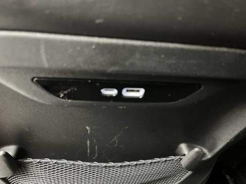 Used 2025 Chrysler Pacifica Select FWD image 12