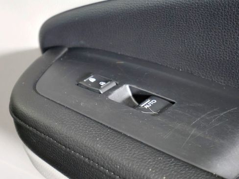 Used 2017 Honda Pilot Elite image 46