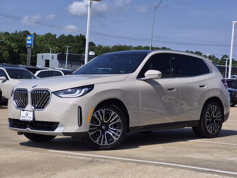 Used 2025 BMW X3 xDrive30i w/ Premium Package AWD/4WD image 1