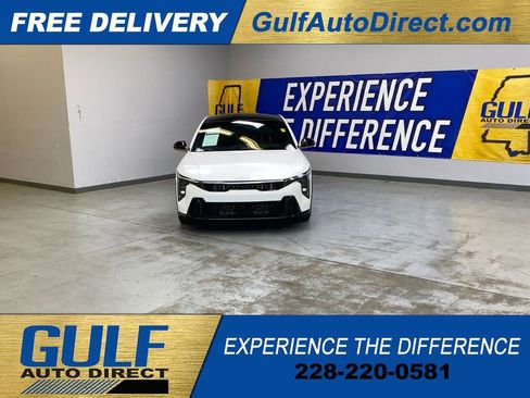 Used 2025 Kia K4 GT-Line w/ GT-Line Premium Package FWD image 3